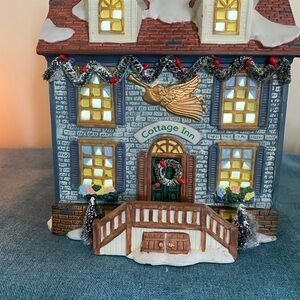 Fortune Island Cottage Inn - Vintage  Village House.